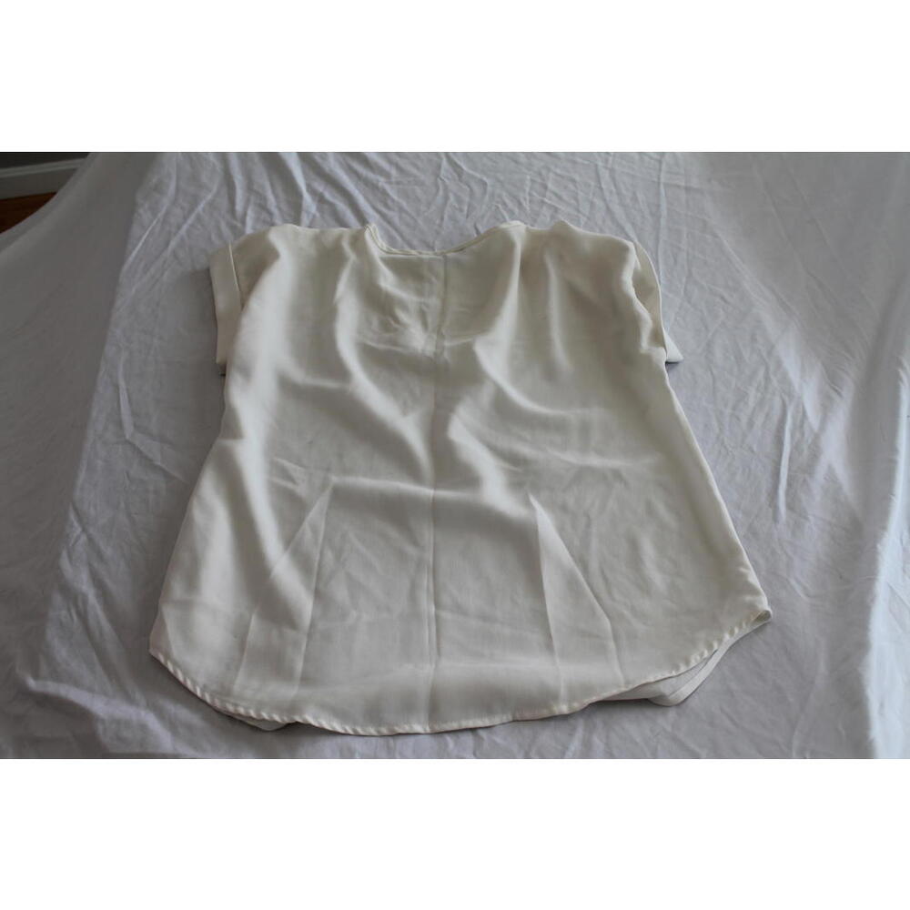 New Glory Elegant Cream V-Neck Top with Button Detail - Picture 4 of 4